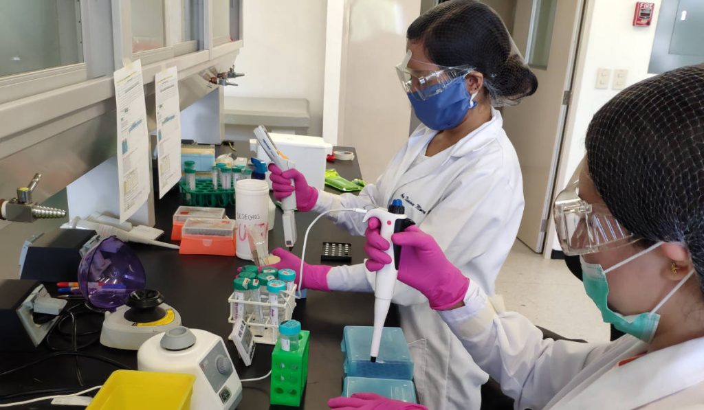 UNAM capacita a laboratorios México coronavirus