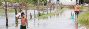 Salvan Villahermosa… pero inundan tierras indígenas