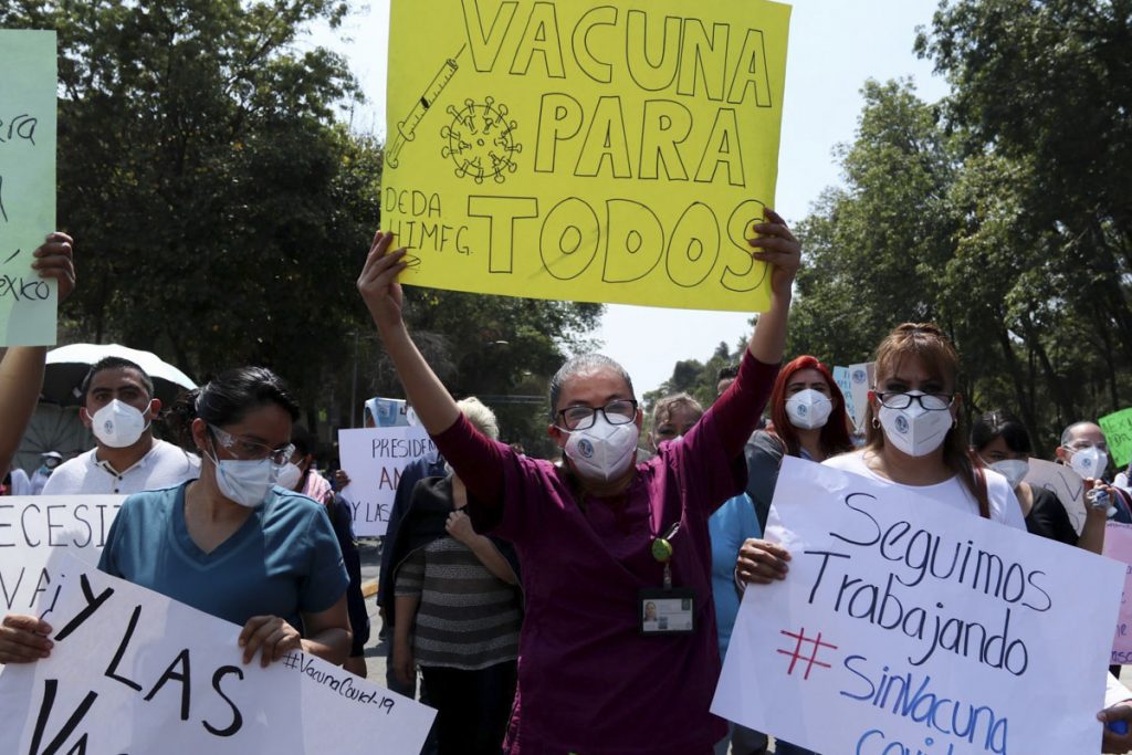 médicos de Nuevo León, protesta por falta de vacuna, COVID-19