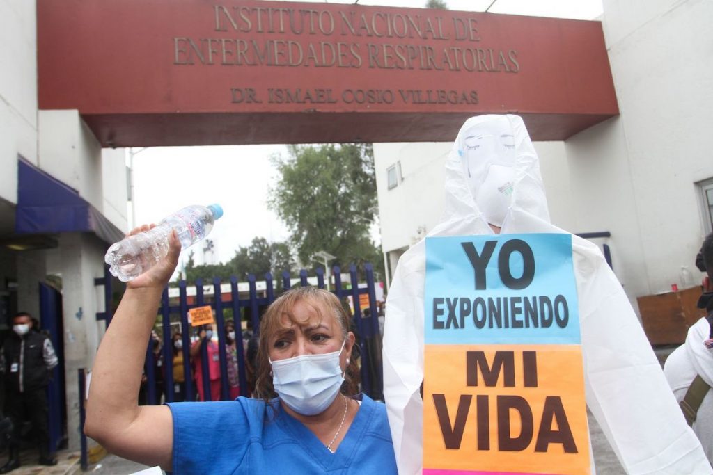 protesta personal de salud, INER, Condecoración Miguel Hidalgo