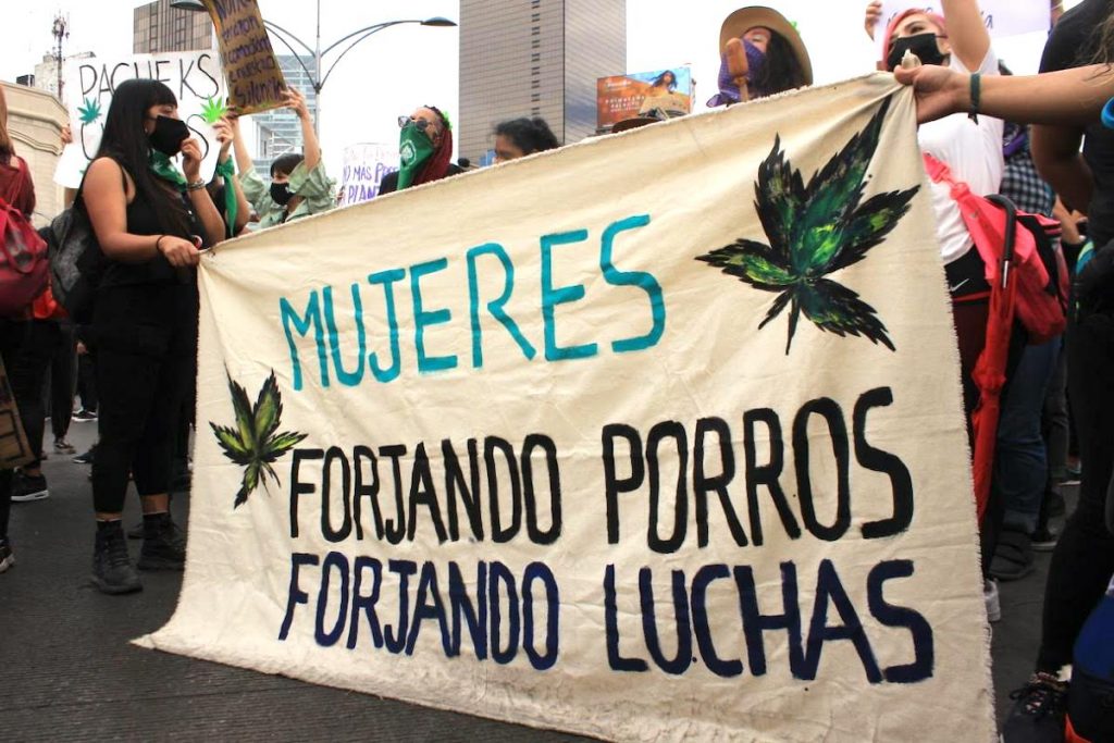 Mujeres y marihuana: Los últimos datos sobre uso de sustancias revela que el incremento de consumidoras de marihuana en México se triplicó entre 2011 y 2017. 