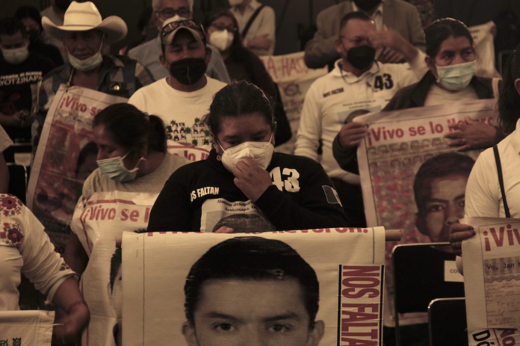 Militares persisten en ocultar información sobre Ayotzinapa: Tercer informe del GIEI